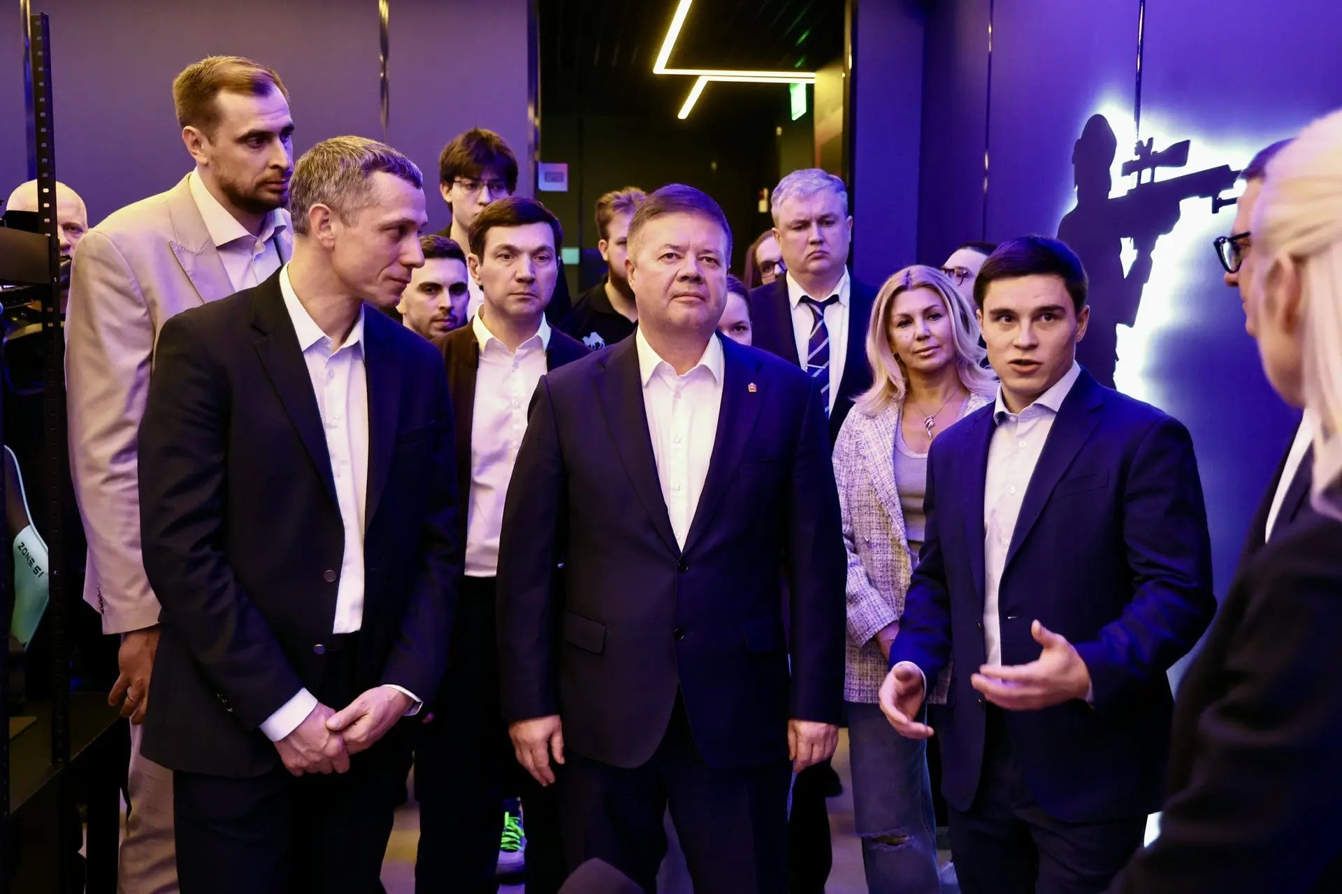 Олимпийский чемпион посетил в Челябинске один из лучших фиджитал-центров РФ