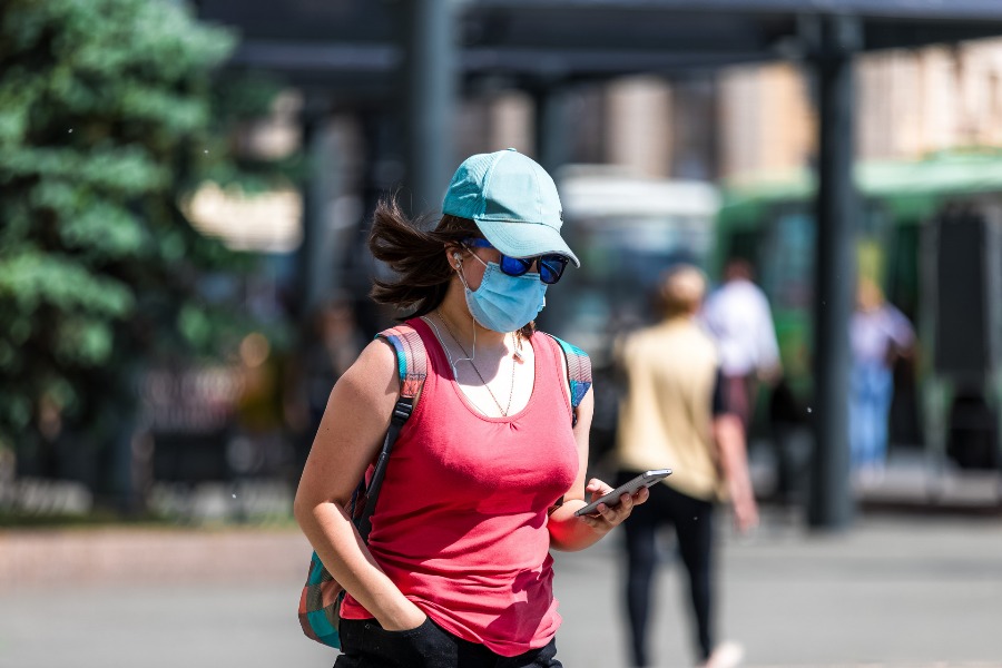 Жителей Челябинской области попросили вернуться к ношению масок*1