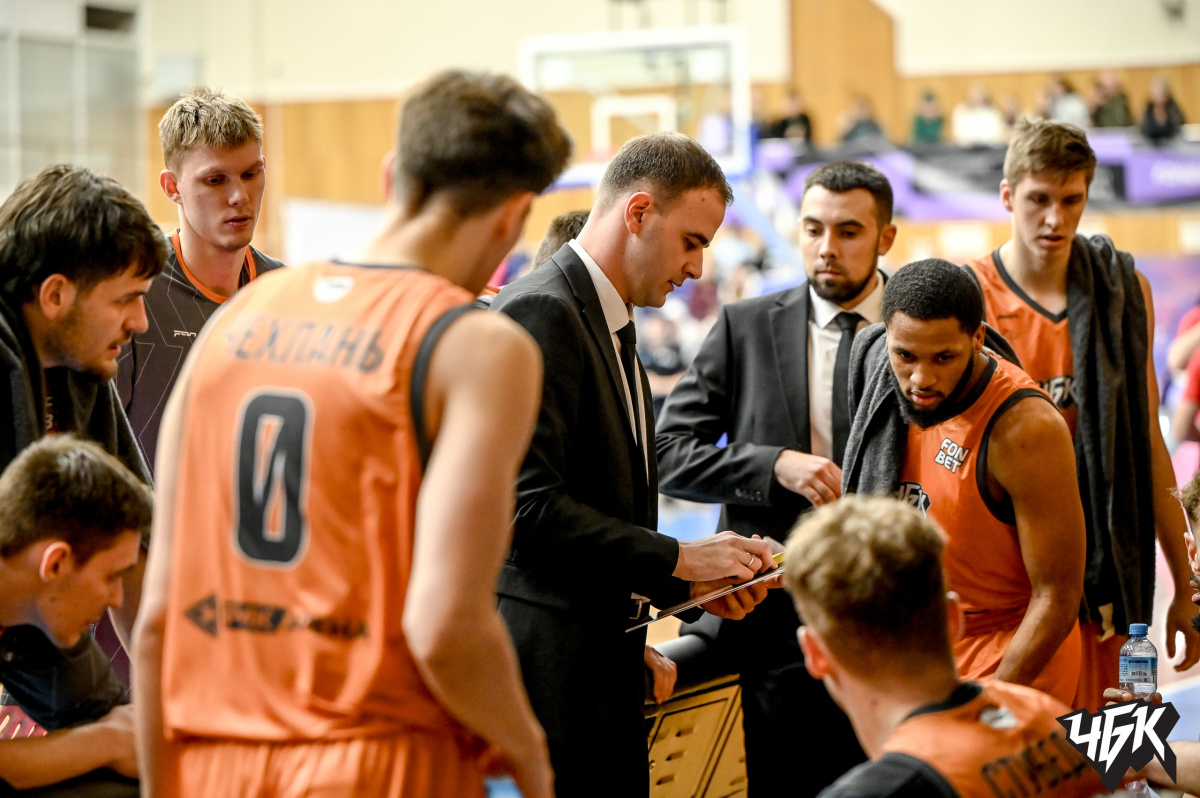 В Челябинске пройдёт баскетбольная баталия двух непобеждённых лидеров*