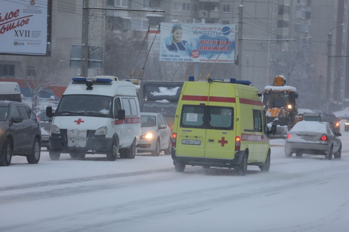 Прибавку к зарплате получат водители скорой помощи в Челябинской области*1