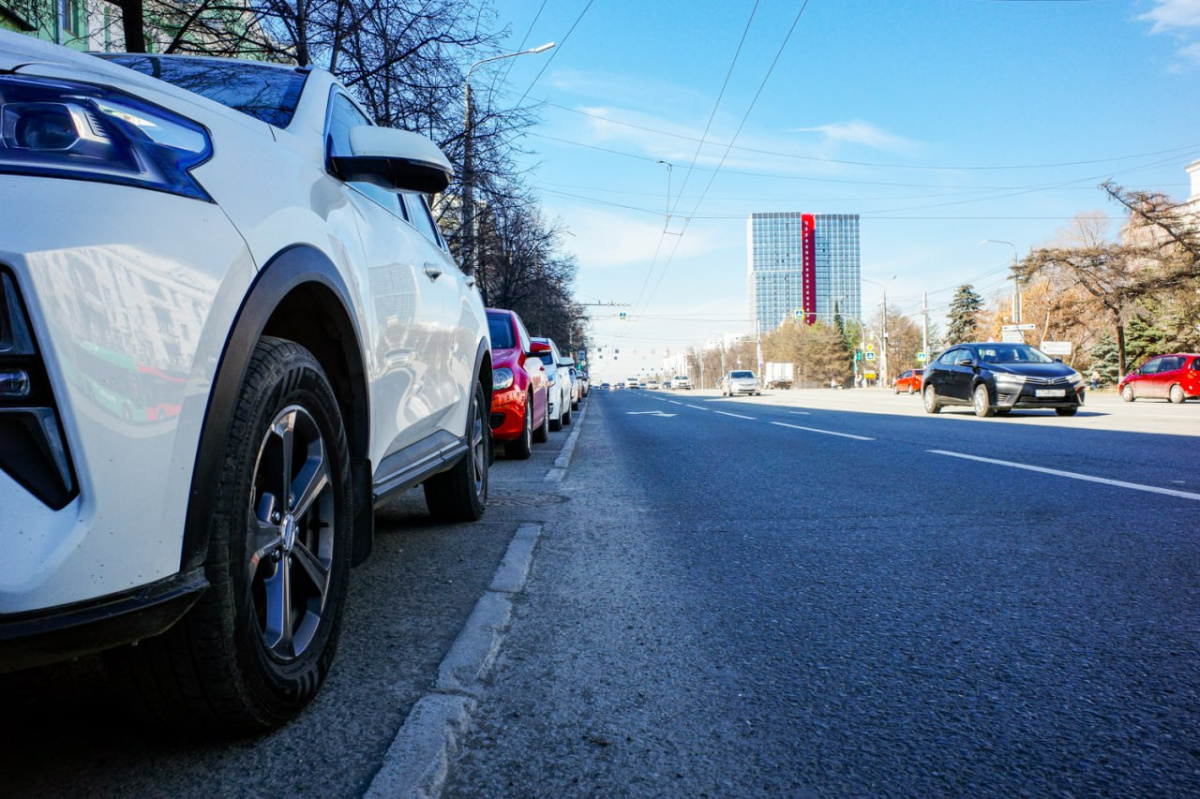 Челябинск переходит на платные парковки с сентября*
