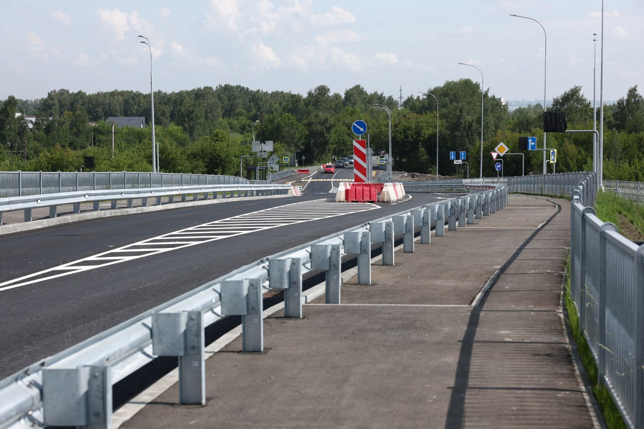 В Челябинске открыли движение по путепроводу в поселке Новосинеглазово