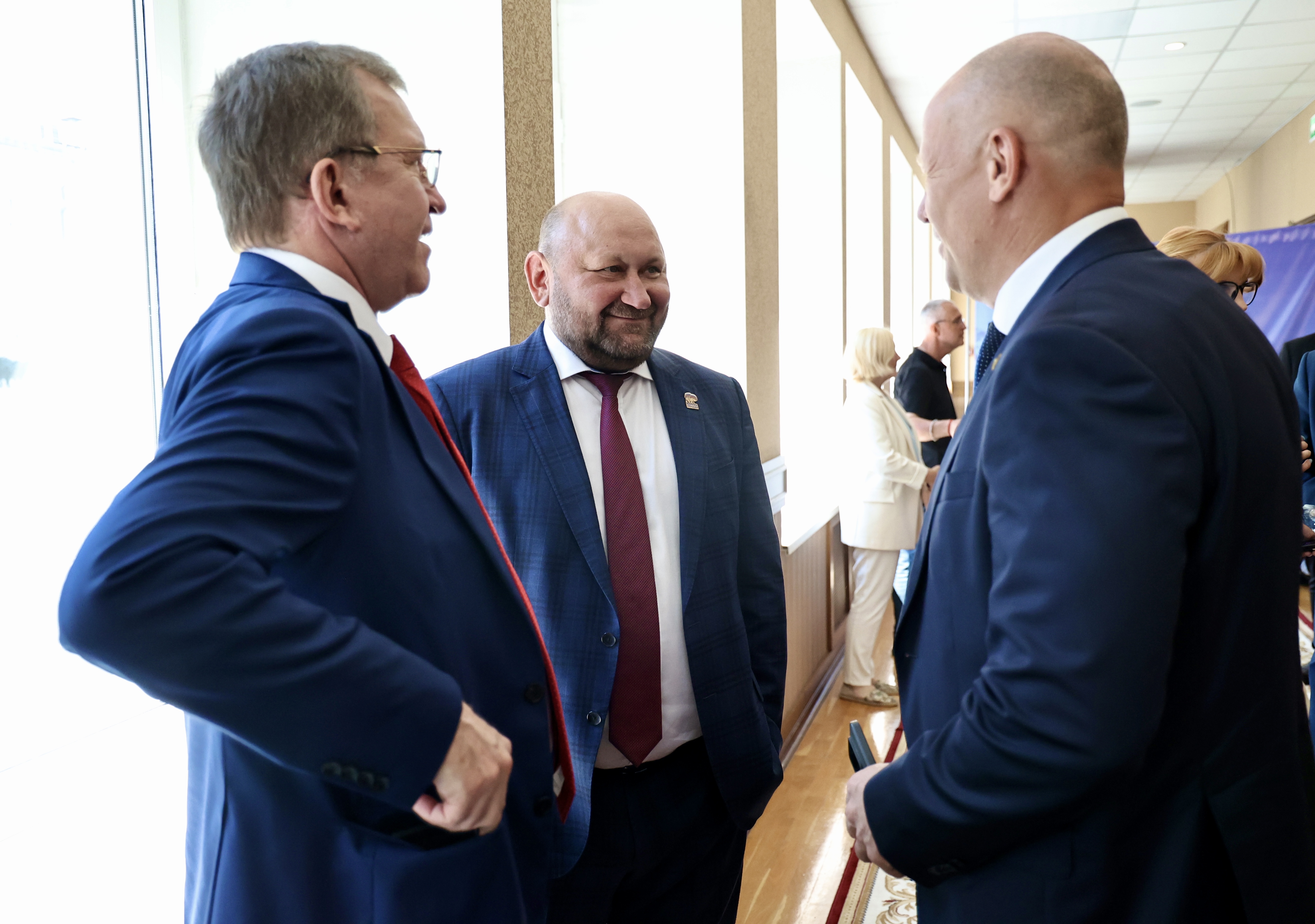 Первое послание Алексея Текслера восьмому созыву ЗСО: фотореп из парламента