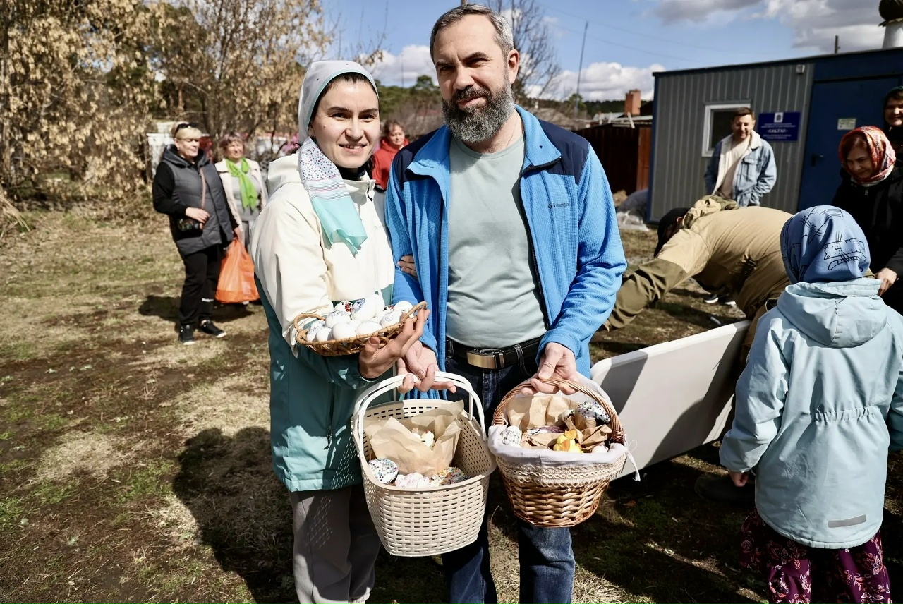 Парад куличей: какую снедь челябинцы принесли в храмы для освящения