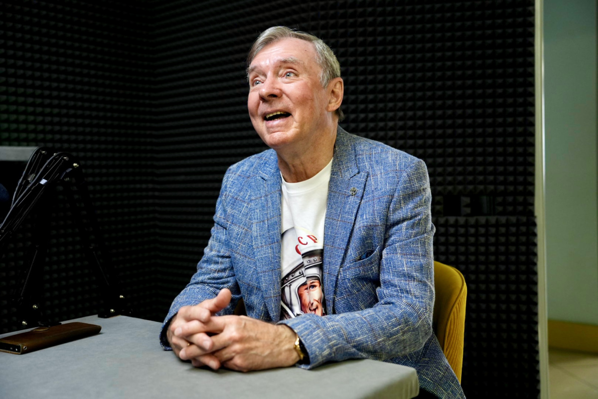 Известный фантаст рассказал челябинцам, где искать инопланетян*1