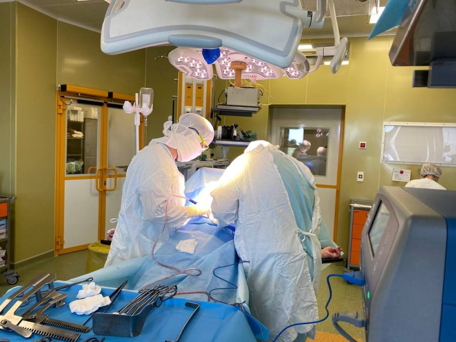 Кардиохирурги и онкологи одномоментно прооперировали пациента в Челябинске 