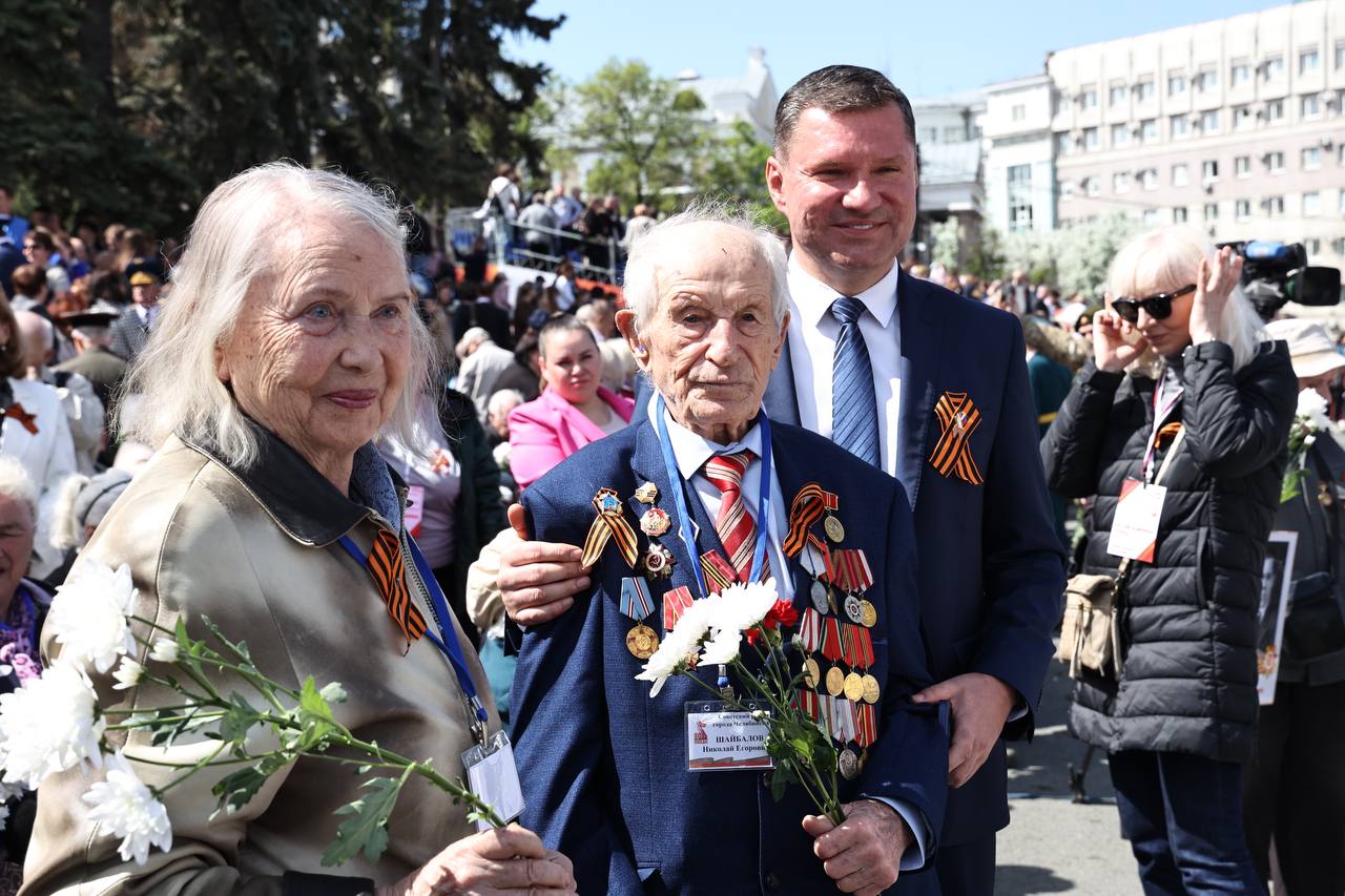Парад Победы в лицах: эмоциональный фоторепортаж из сердца Челябинска