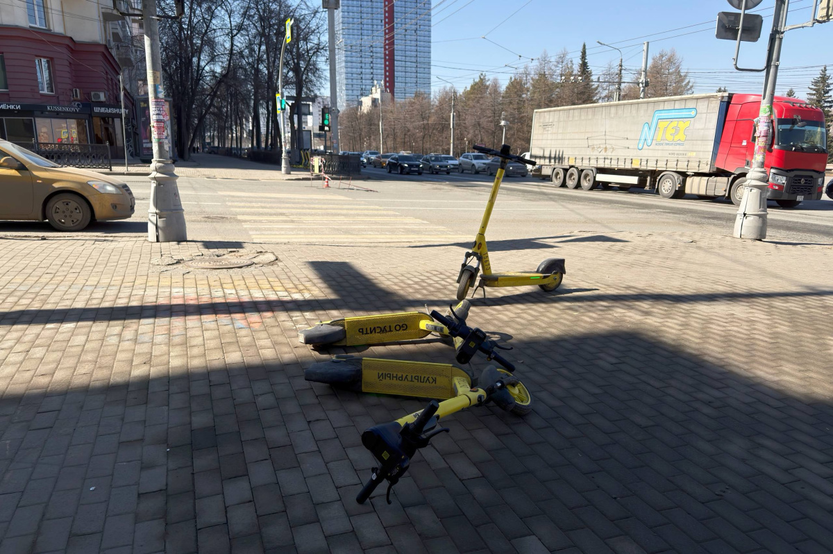 Самокатный беспредел: челябинцы теряют тротуары и эстетику порядка*
