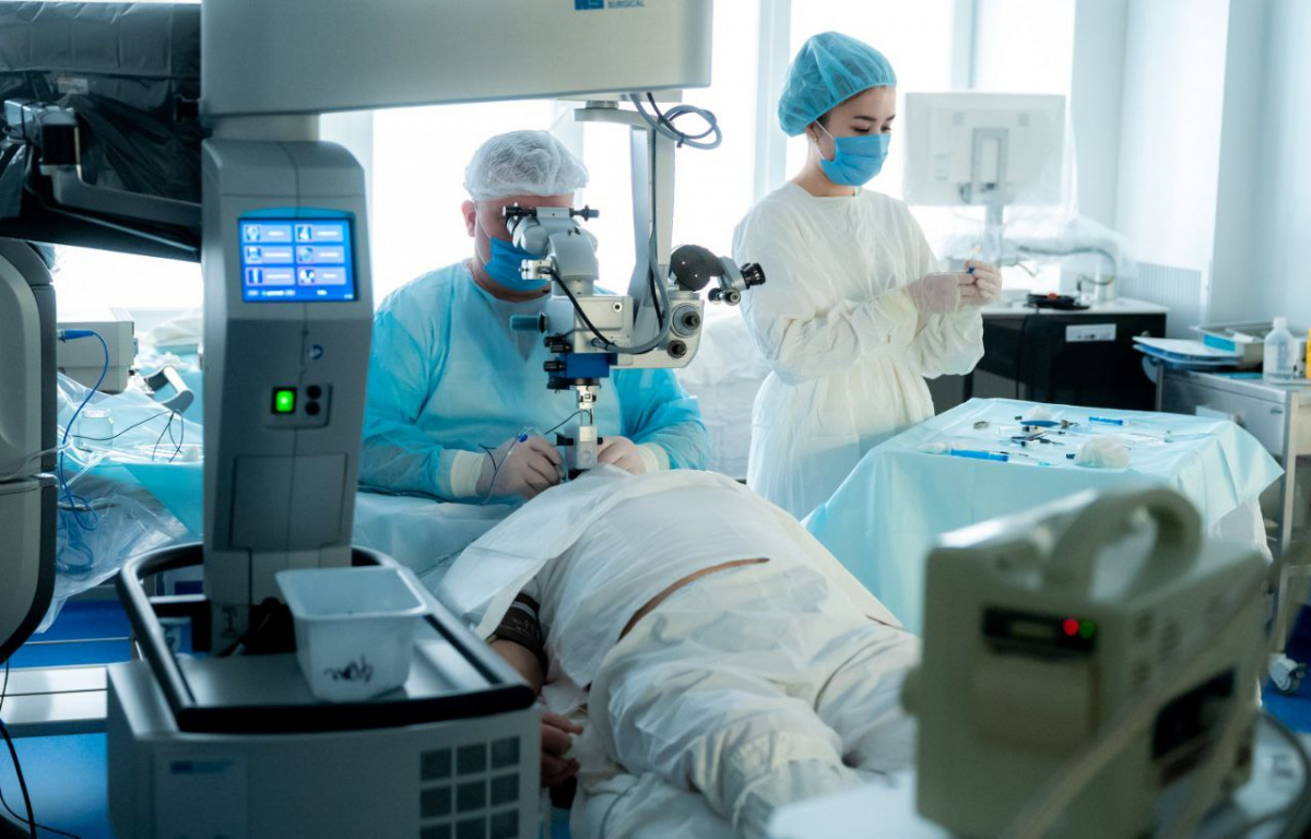 Челябинские офтальмологи получили новый лазер для сложных операций*