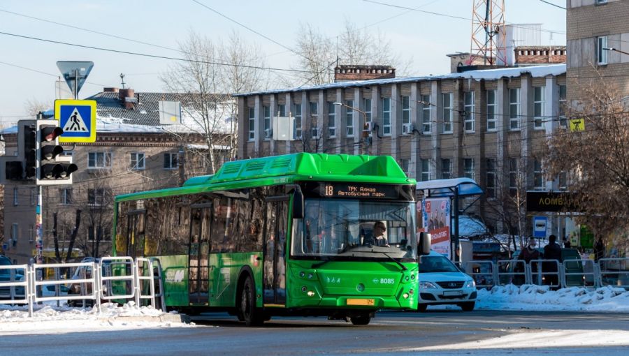 Челябинским водителям автобусов и кондукторам поднимут зарплату*1