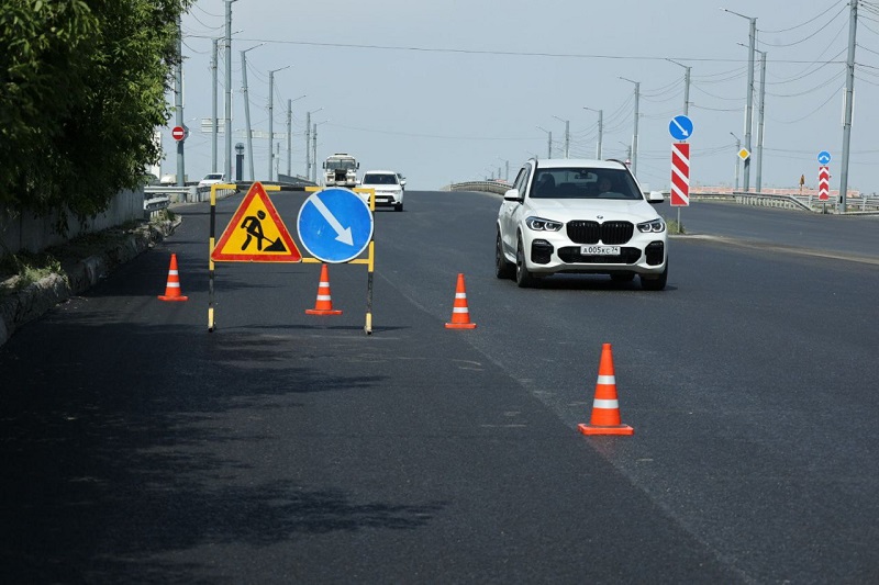 В Челябинске дорогу на путепроводе у вокзала сделали за две недели*1