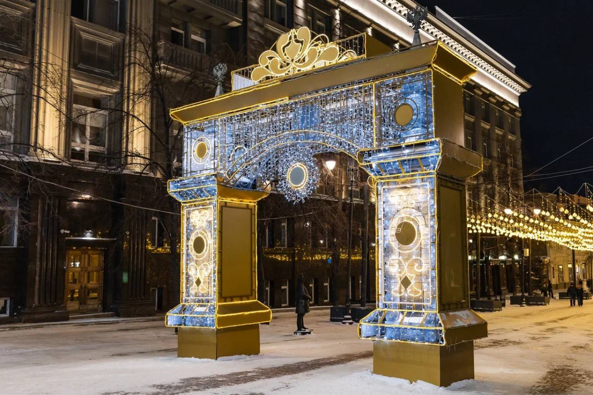 Жители Челябинска поставили новогоднему украшению города 3,6 балла из 5*