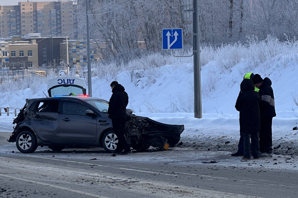 В ГАИ рассказали подробности аварии с «ГАЗелью» и легковушкой в Челябинске*