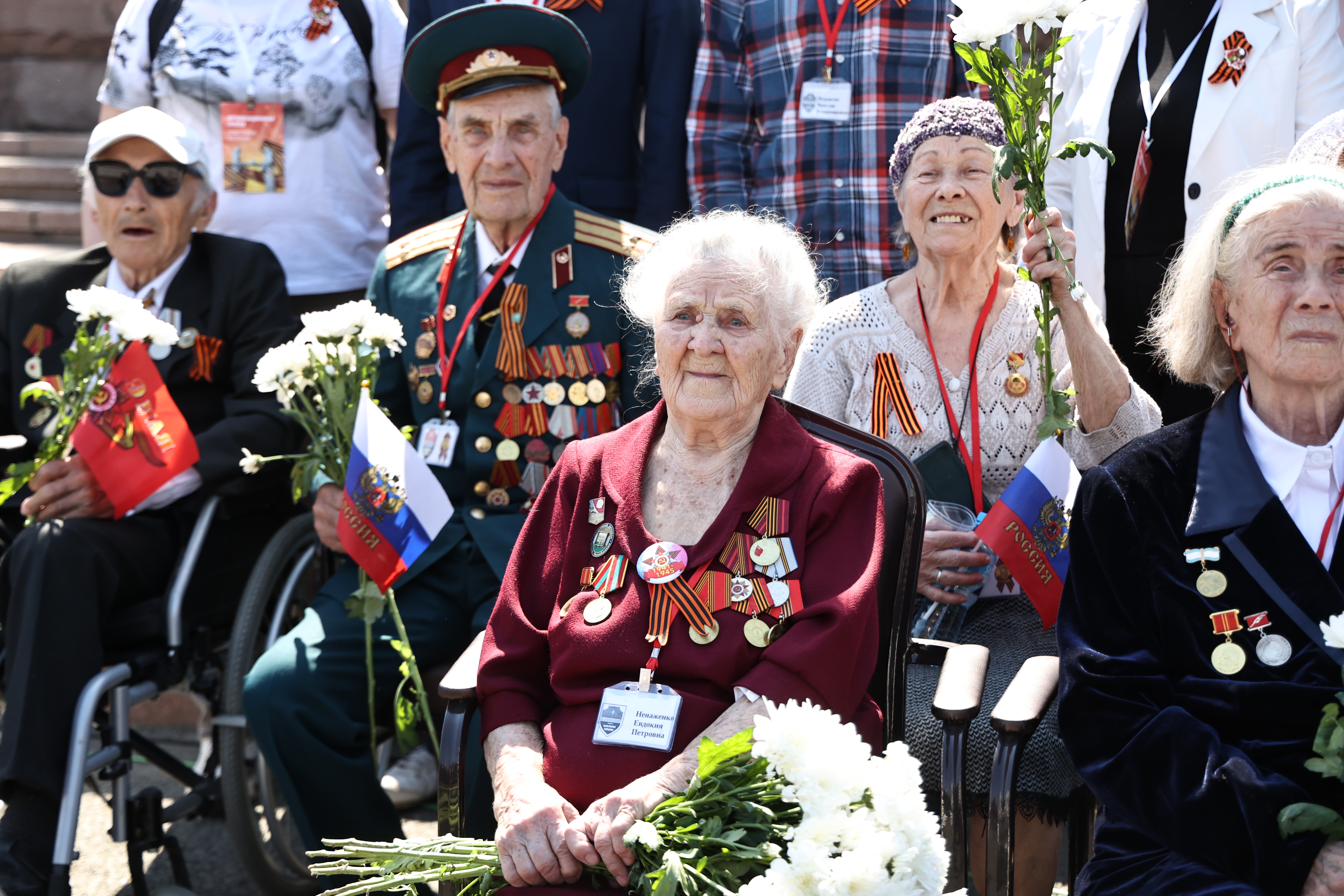Защитники прошли по главной площади Челябинска: лучшие фото с Торжественного построения