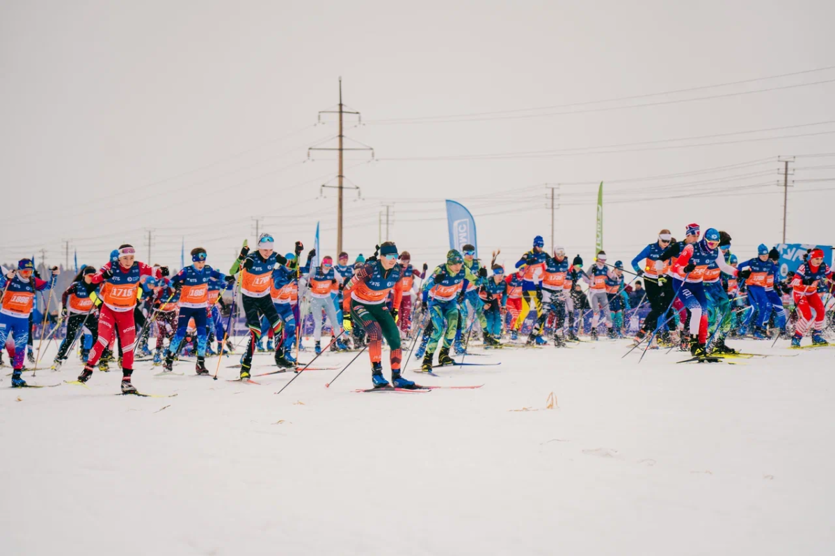 Более 3,9 тысячи спортсменов закрыли сезон на Югорском лыжном марафоне*
