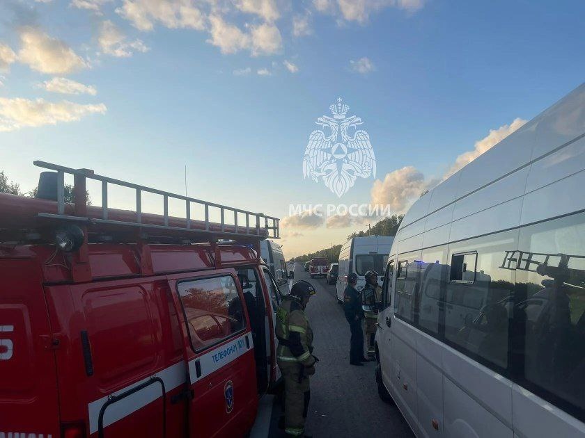 Маршрутка с 17 пассажирами столкнулось с грузовиком в Челябинской области