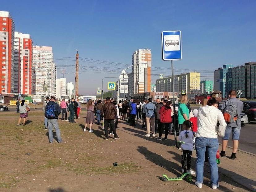 Челябинцы опоздали на работу из-за малого количества маршруток