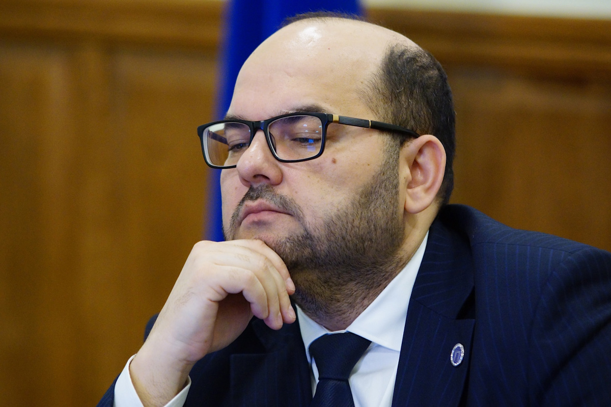 Эксперт: Алексей Текслер принял обоснованное решение о разделении должностей*1