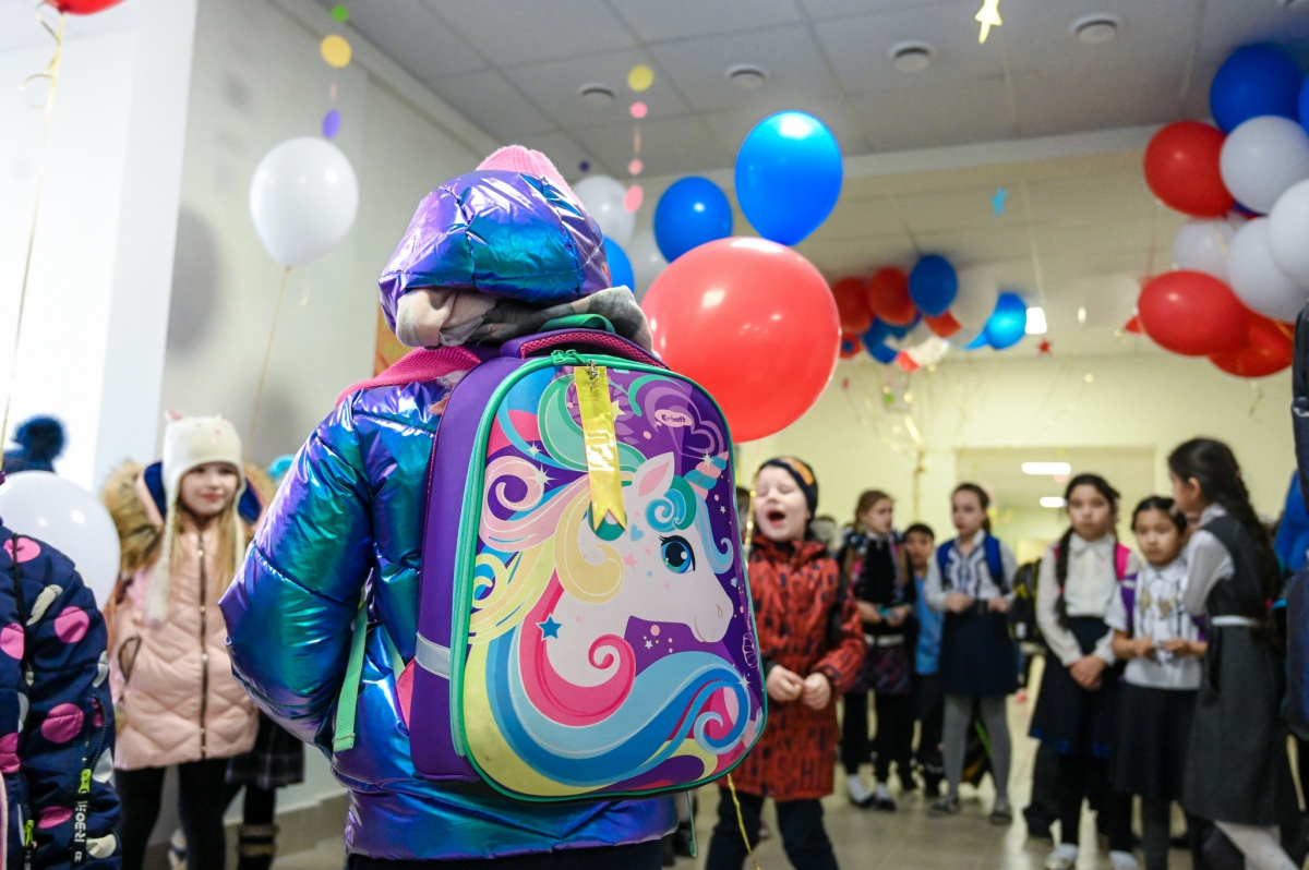 В школах Челябинска 26 января отменили уроки с 1 по 7 классы*1