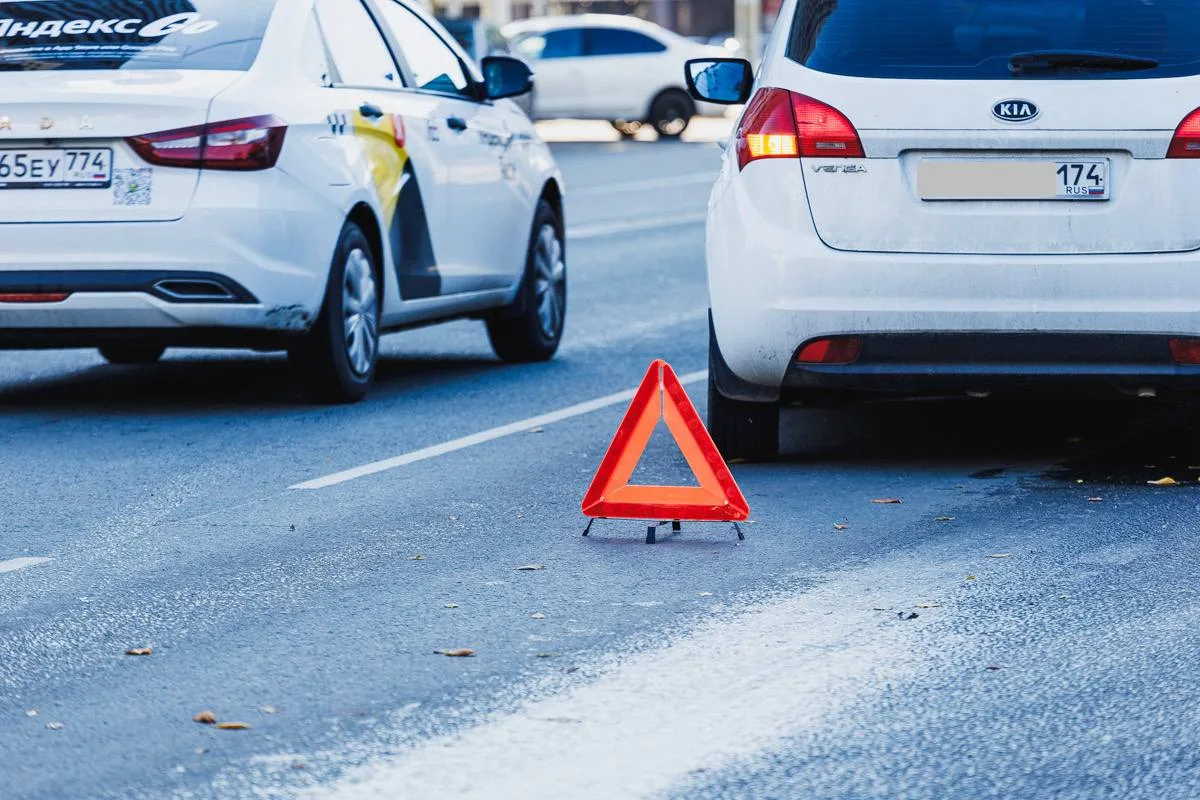 Несовершеннолетний без прав сбил пенсионера в центре Челябинска*