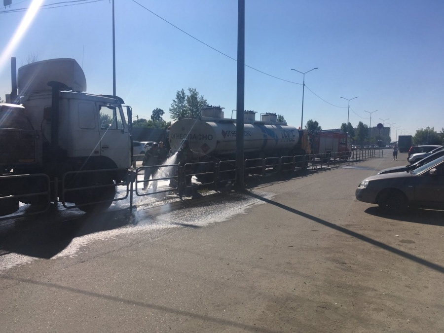 На автодороге «Меридиан» в Челябинске перекрыли проезд из-за крупного ДТП