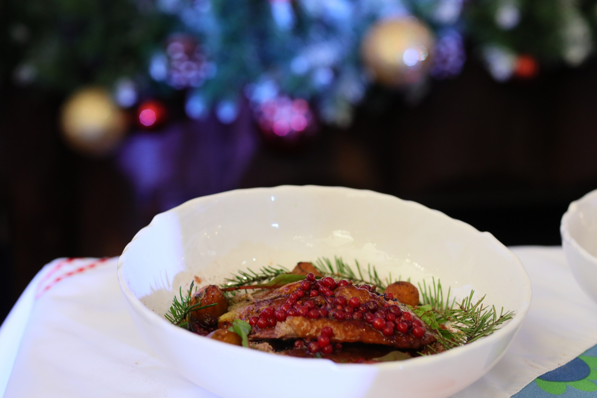 Бычьими яйцами накормил Ивлева повар из Челябинской области*1