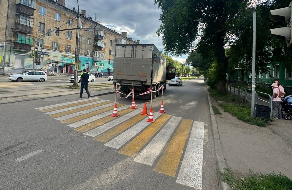 Грузовик сбил четырехлетнюю девочку на переходе в Магнитогорске*