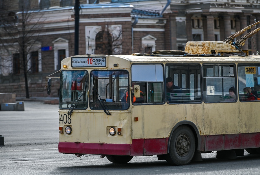 В Челябинске запустили движение троллейбусов через Алое поле*1