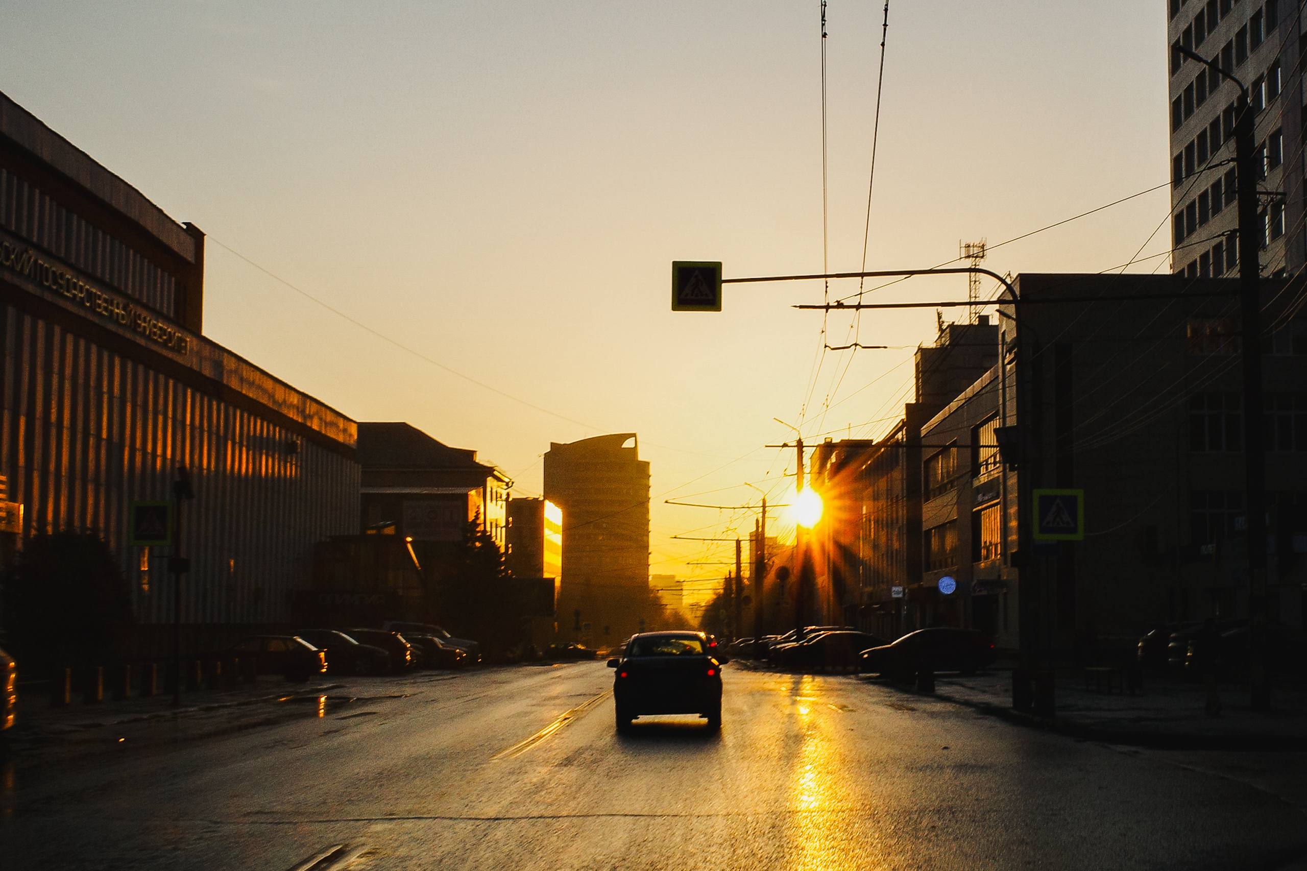 Утро в Челябинске началось с тумана и фантастического рассвета