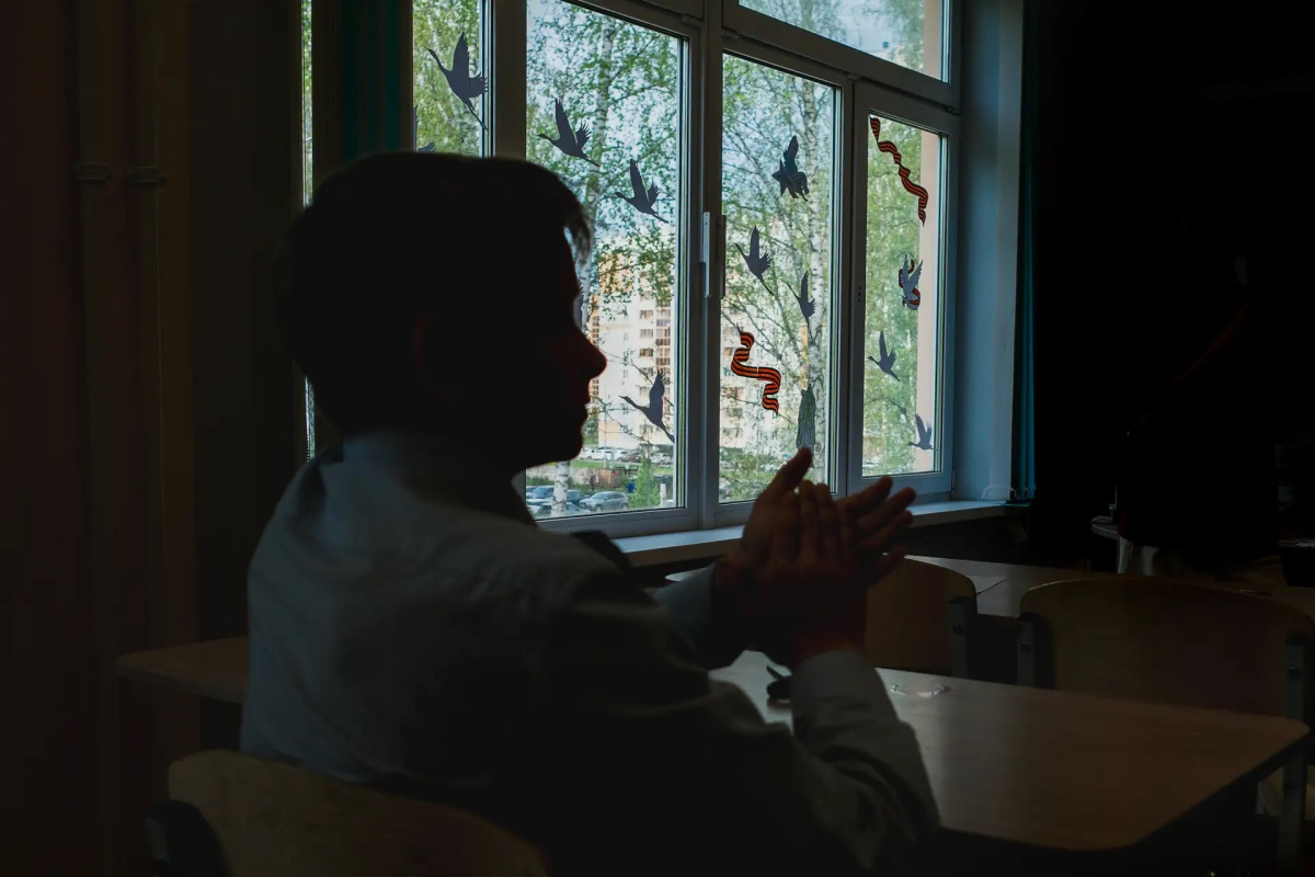 Будущее наступило: родители в Челябинске проверяют дневник детей через ИИ*