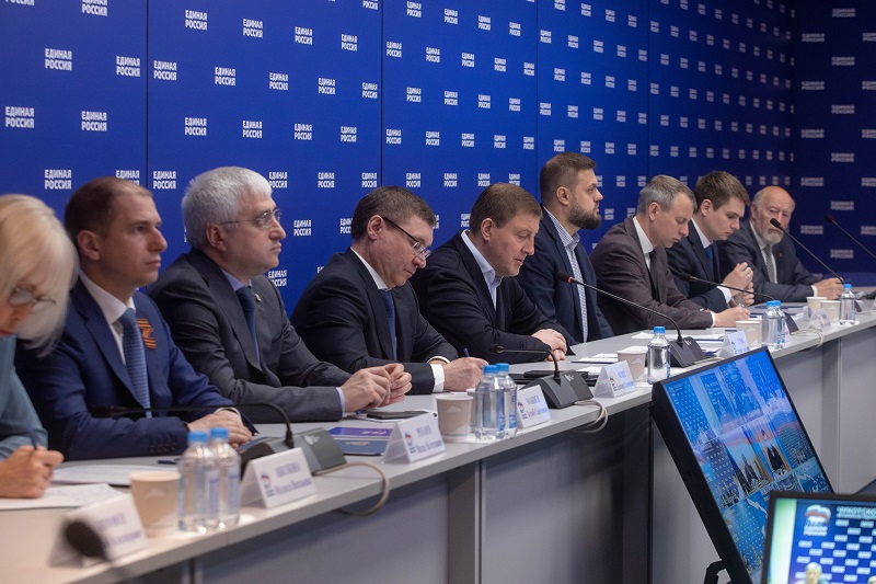 «Единая Россия» окажет помощь Донбассу в восстановлении экономики
