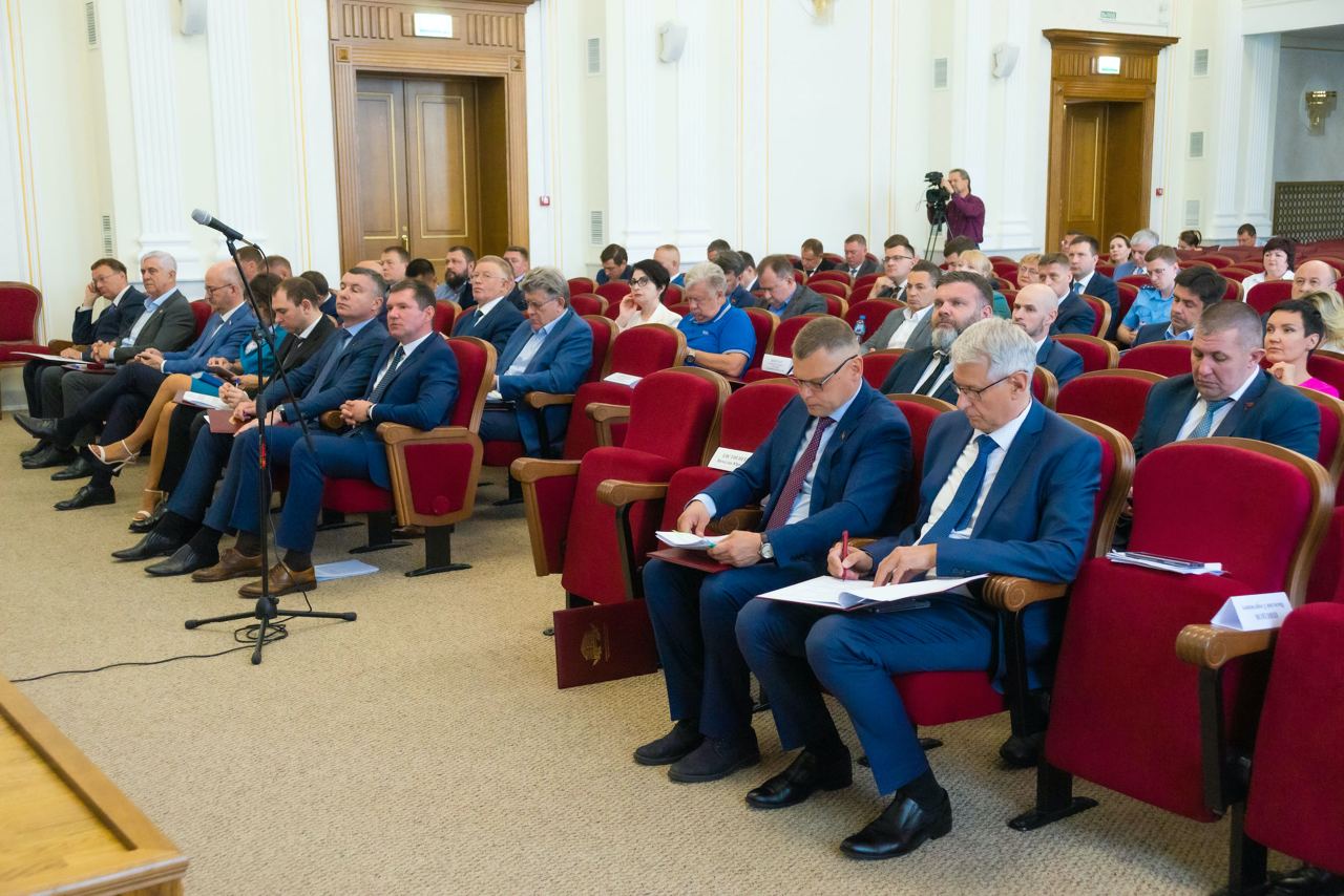 Парламентарии Челябинской области проведут внеочередное заседание*1