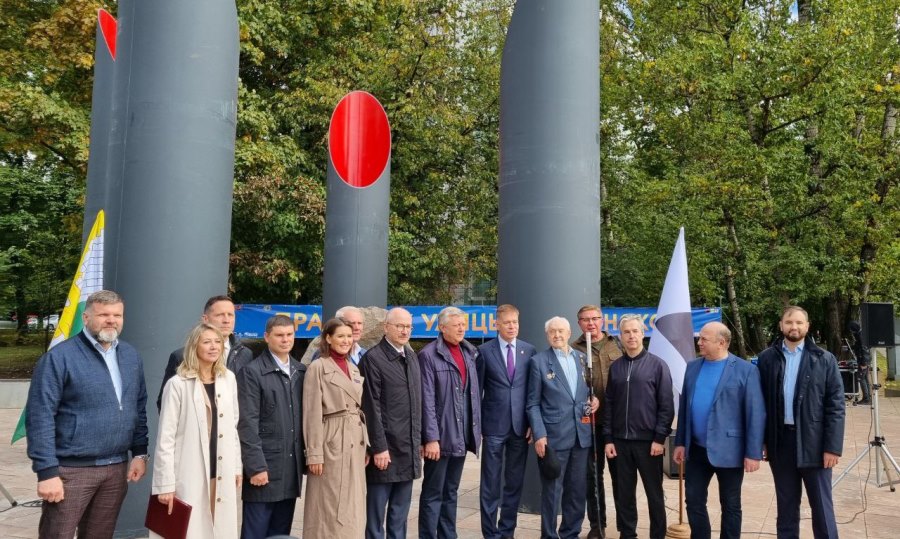 Трудовой подвиг Челябинска и Магнитогорска увековечили в Москве *1