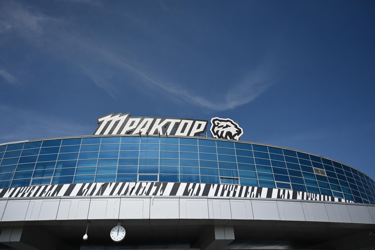 Челябинцев предупредили об эвакуации машин из дворов возле ЛА «Трактор»*1