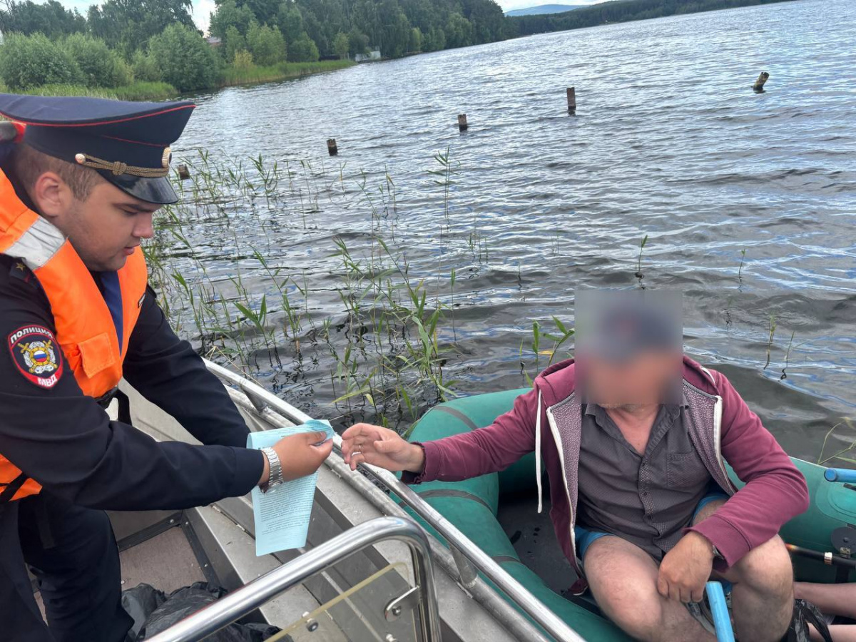 Четверо челябинцев и туристка наказаны полицией за нарушения на озере Еловом*
