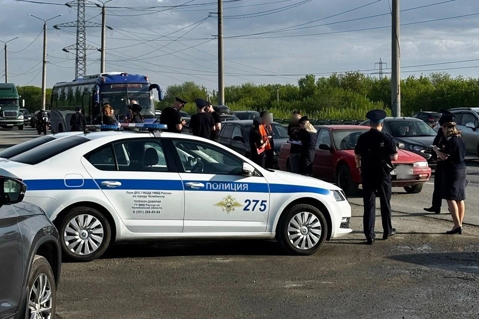 На выезде из Челябинска устроили засаду на должников*