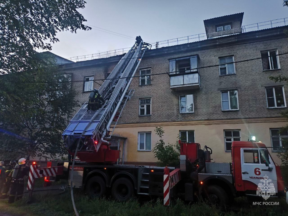 Женщина погибла во время ночного пожаре в Челябинске*