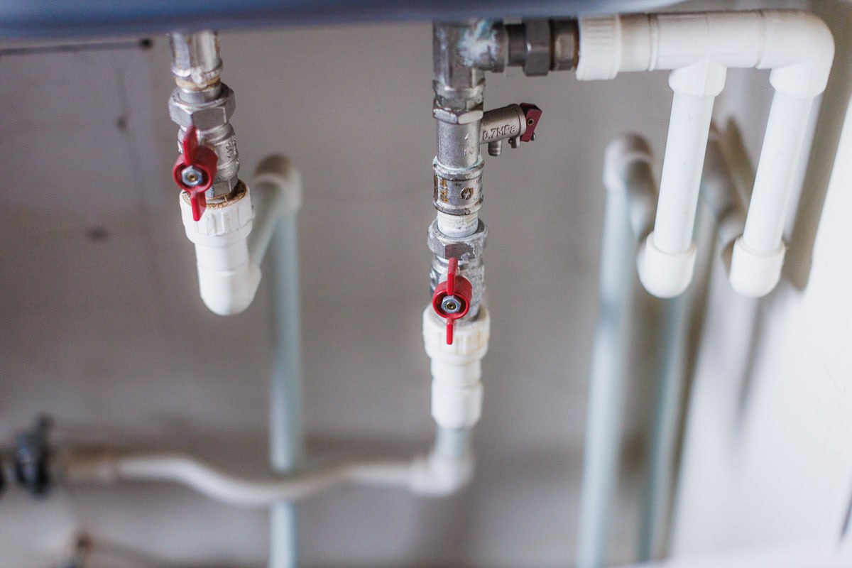 В Карабаше продолжают восстанавливать тепло после аварии на теплосетях*