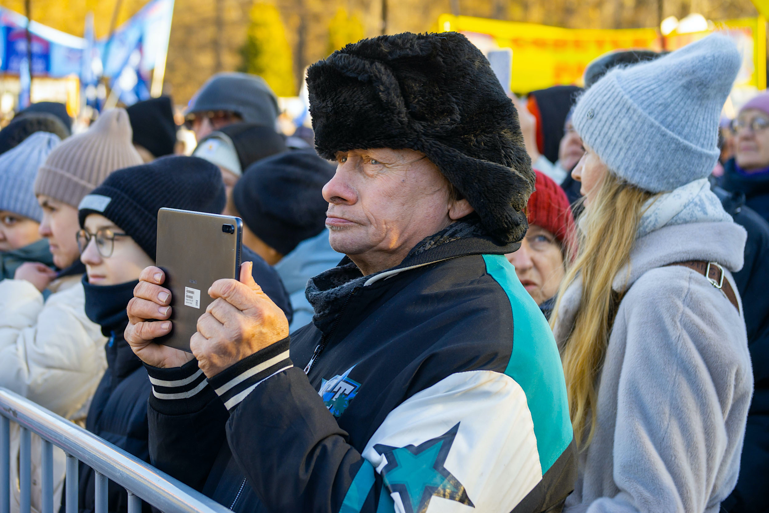 Народными гуляниями отпраздновали День народного единства в Челябинске