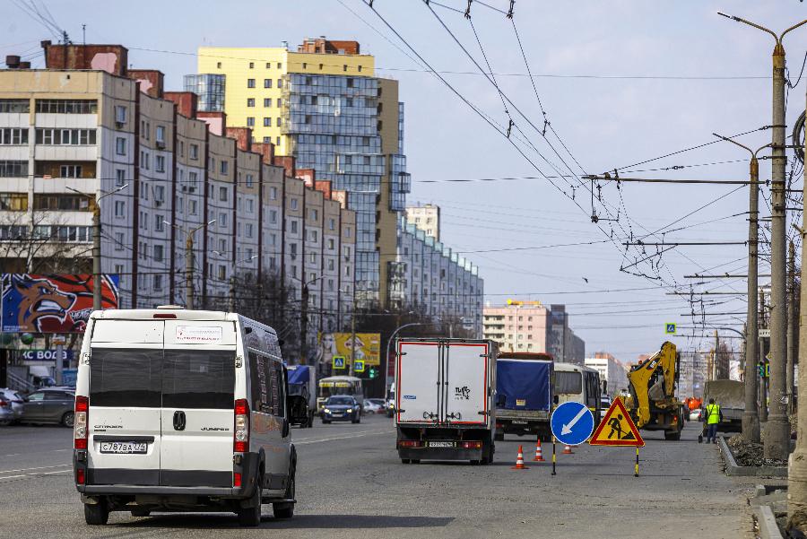 В Челябинске закрыли проезд транспорта на двух участках дорог*1