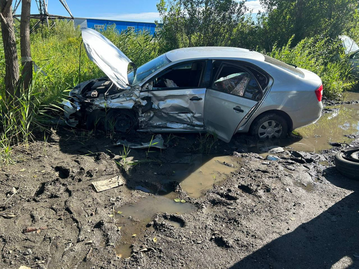 Шесть человек пострадали при столкновении двух автомобилей в Челябинске*