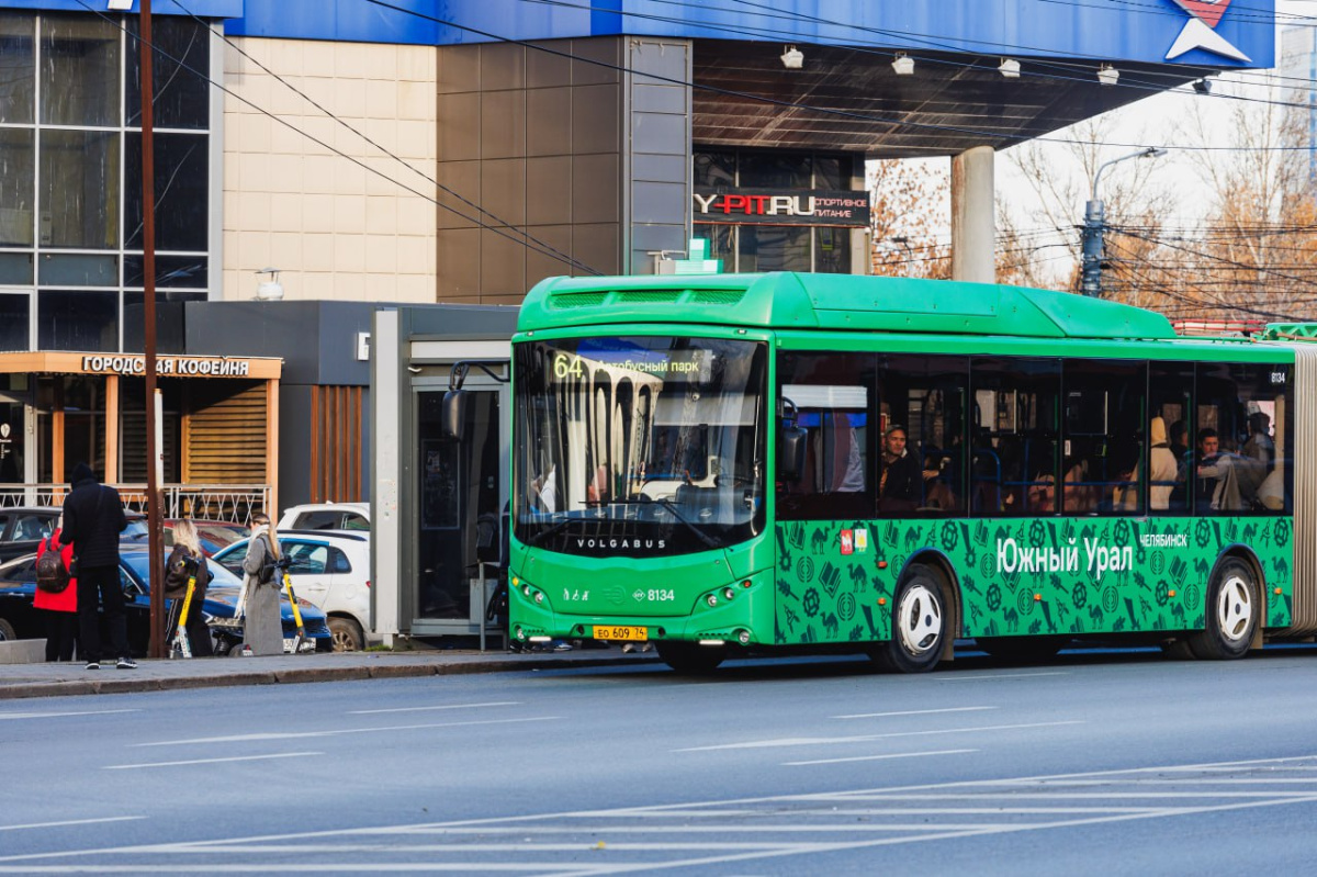 Челябинцы будут самостоятельно открывать двери в автобусах*
