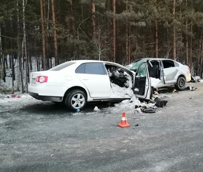 В ДТП на трассе в Челябинской области 5 человек погибли, 1 пострадал