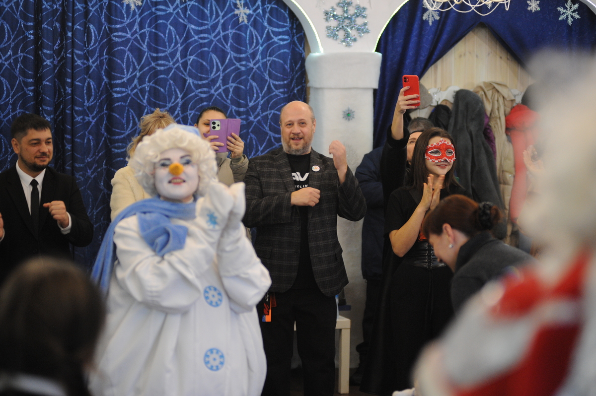 Быть добру: как снеговики исполнили мечты челябинских детей