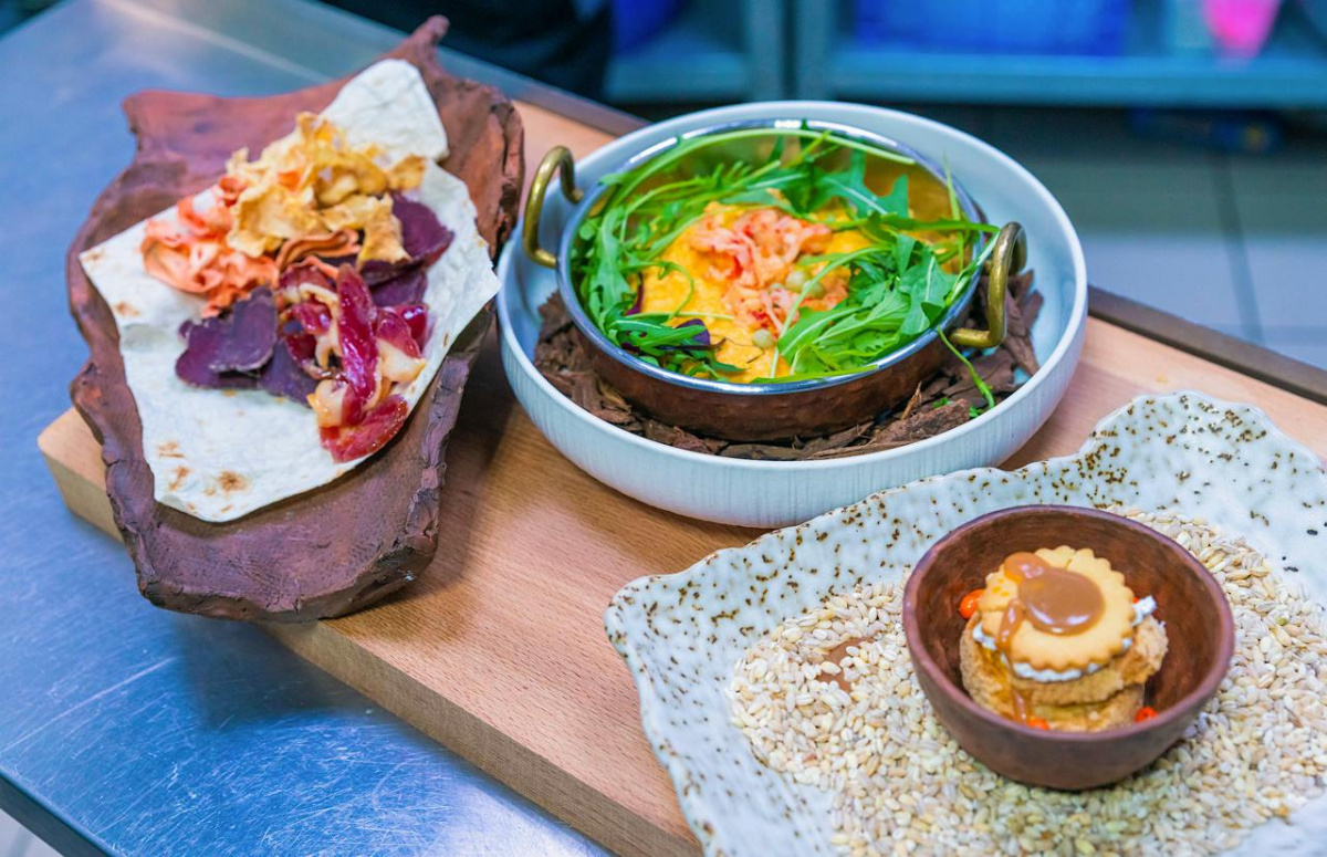 Пень и шахматы на тарелке: в Челябинске проходит фестиваль Аутентичной уральской кухни*1