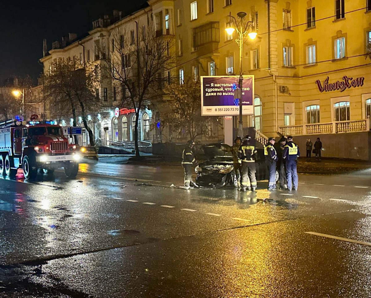 Магнитогорские пожарные спасли автомобиль от возгорания*
