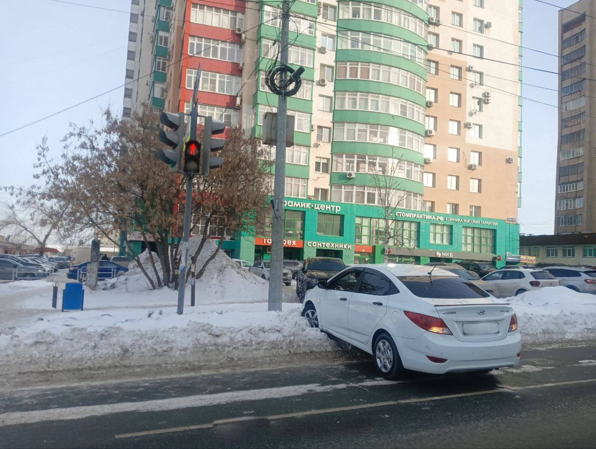 Водитель на Hyundai сбил школьника на переходе в центре Челябинска*
