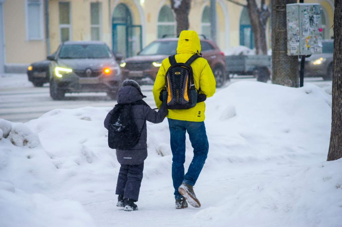 В Челябинске не стали отменять уроки в школах из-за похолодания*1