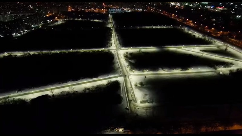 Гектары парка «Плодушка» осветили 180 фонарями в Челябинске