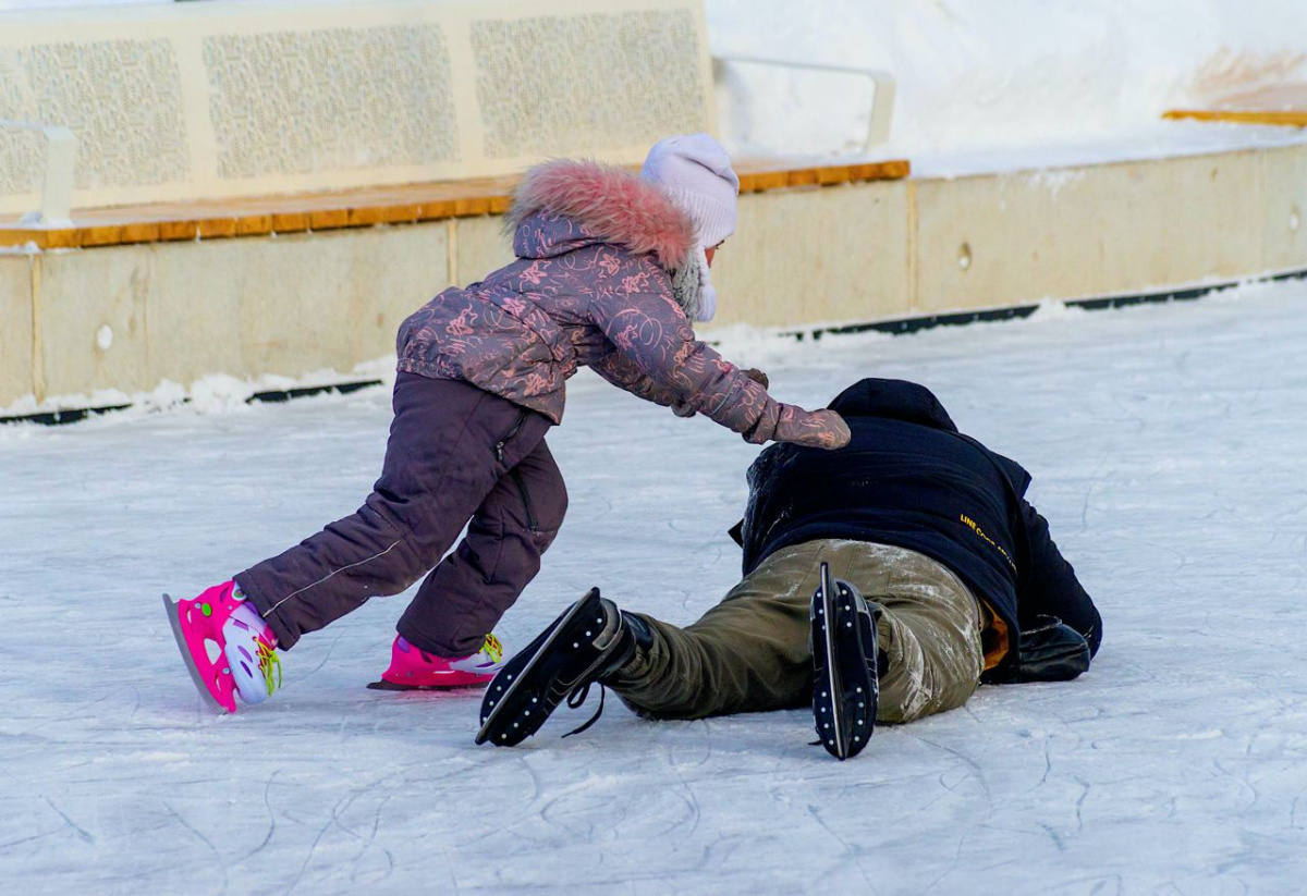 Челябинск стал лидером России по доступным ценам на катание на коньках*1